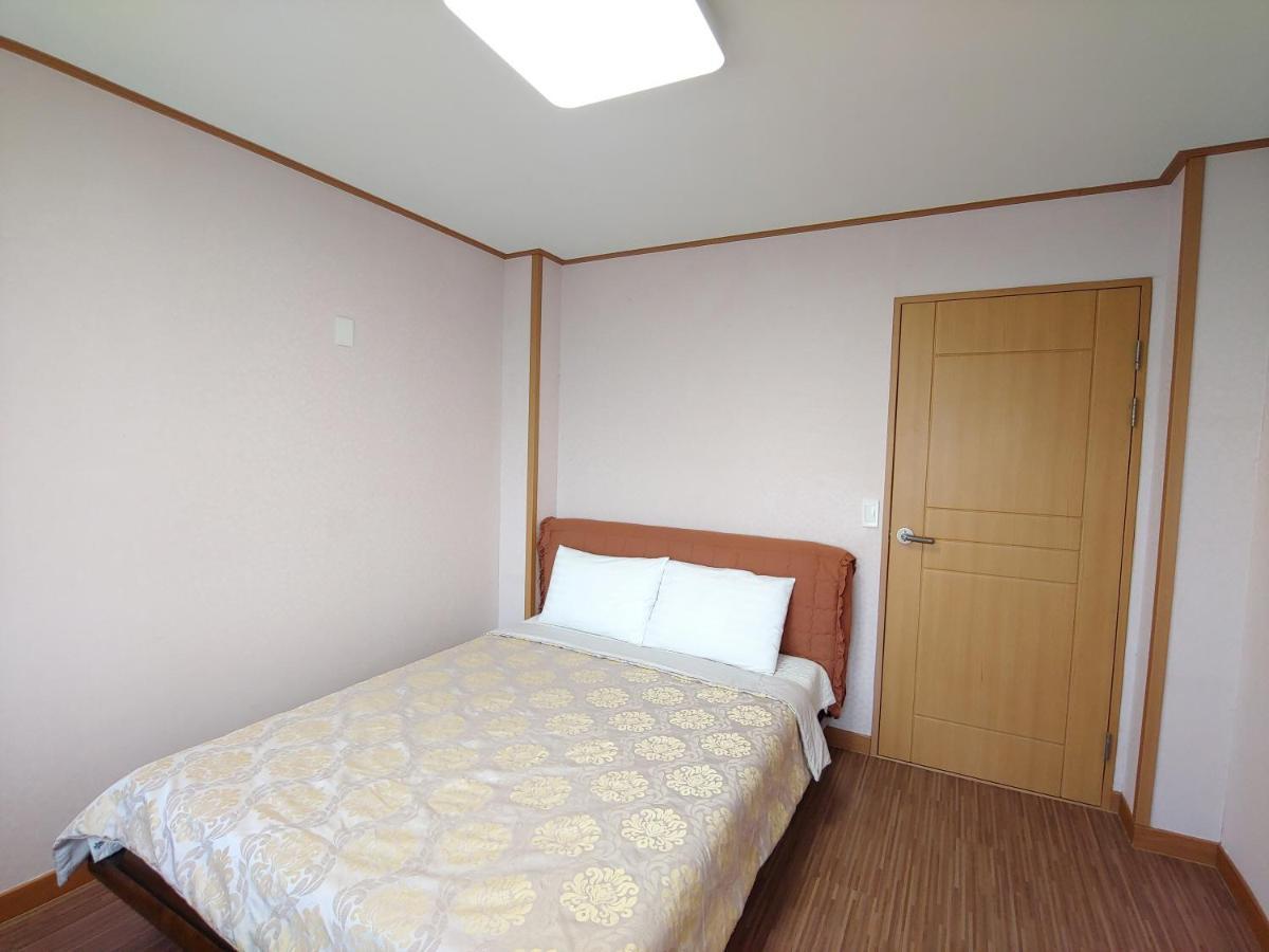 Gyulhouse Pension Seogwipo-stad Buitenkant foto