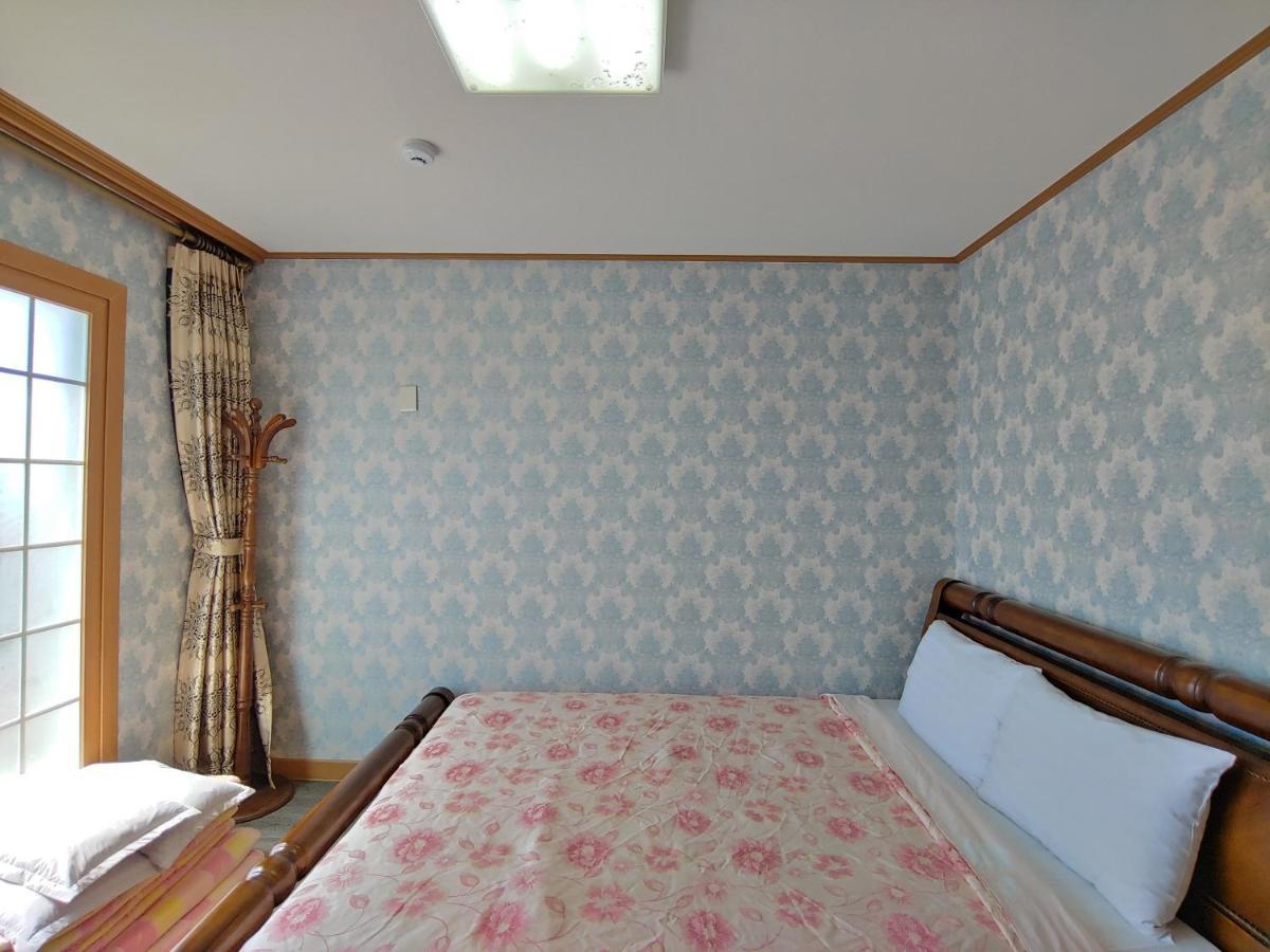 Gyulhouse Pension Seogwipo-stad Buitenkant foto