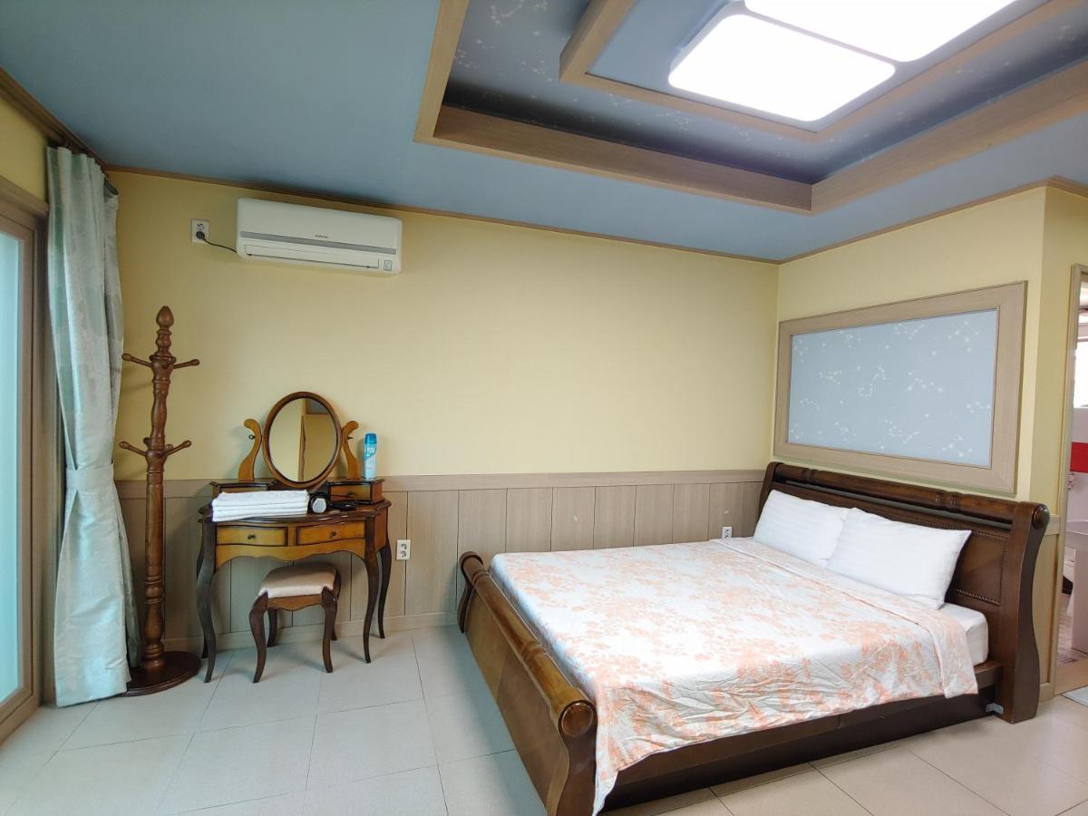 Gyulhouse Pension Seogwipo-stad Buitenkant foto