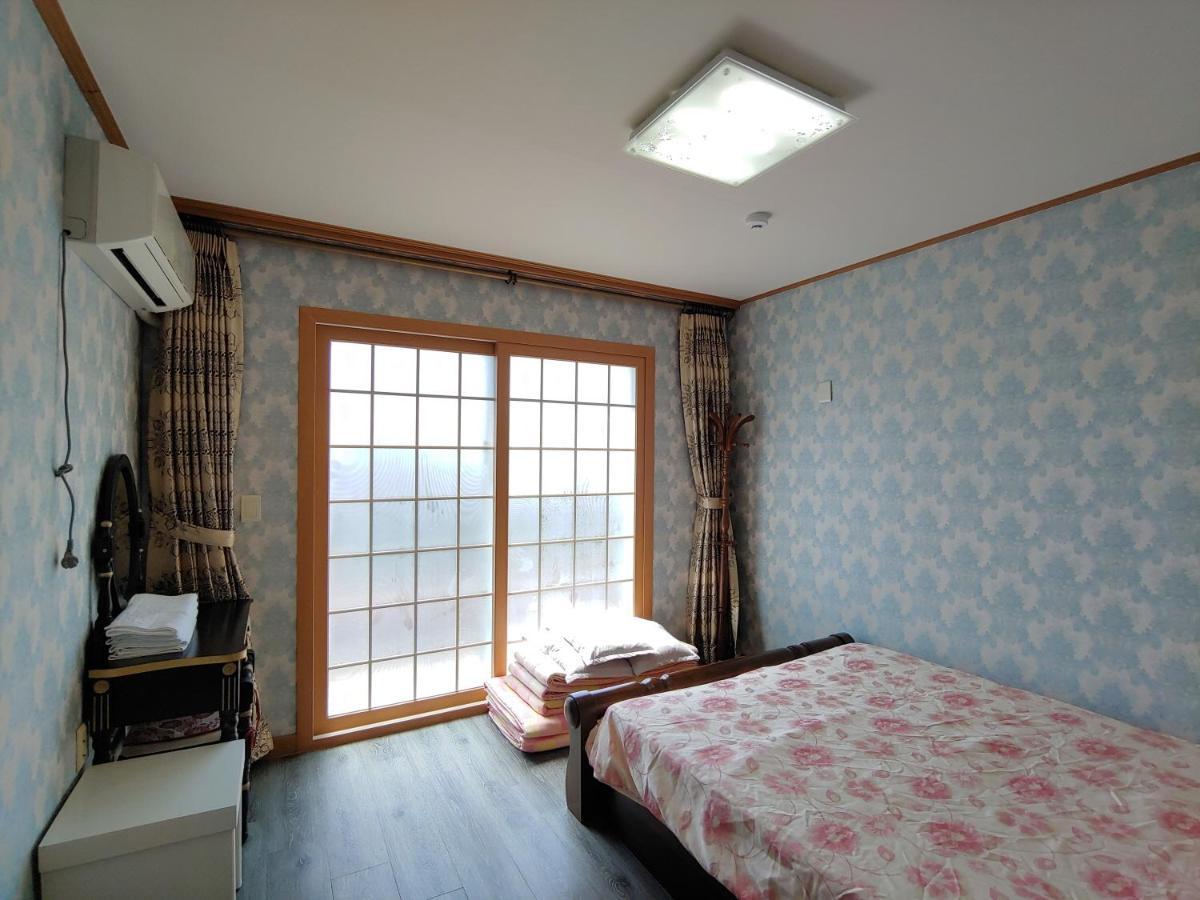 Gyulhouse Pension Seogwipo-stad Buitenkant foto