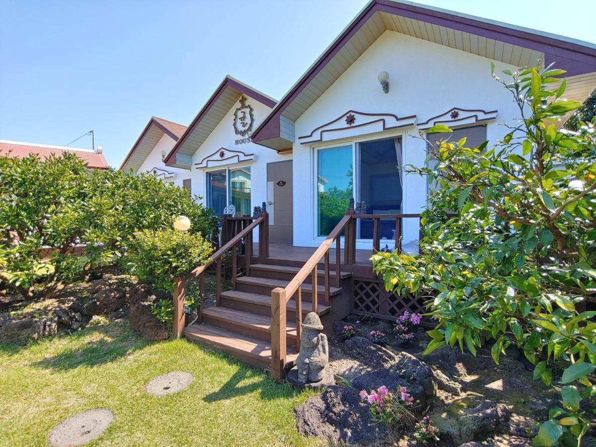 Gyulhouse Pension Seogwipo-stad Buitenkant foto